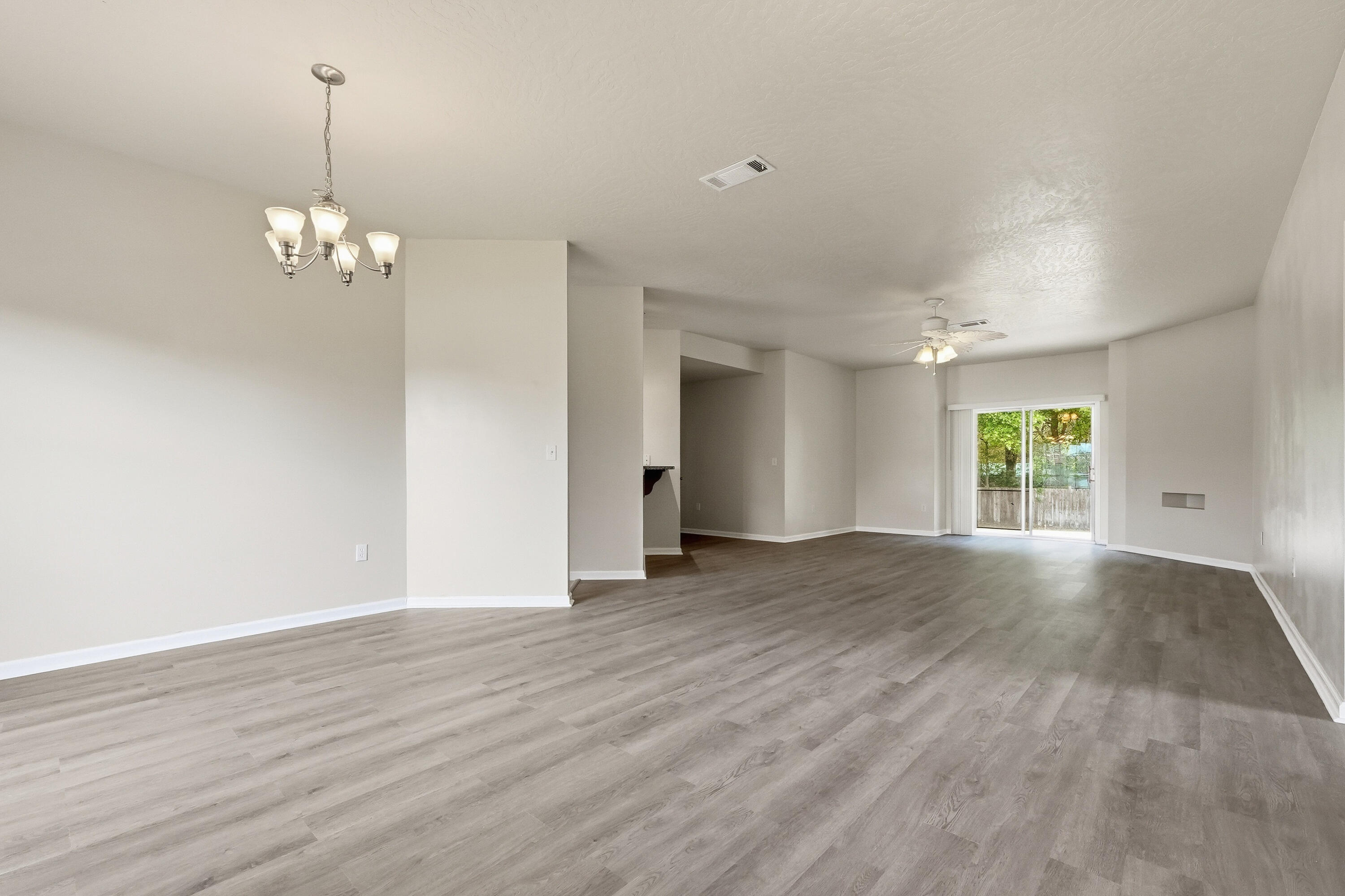 2273 Lewis Street Crestview, FL 32536 - Photo 5 of 34 DR & Family Room