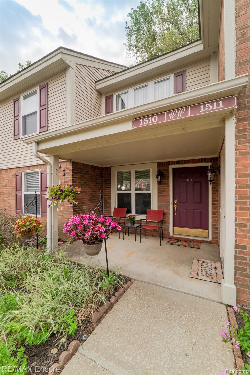 1510 Porter Circle Rochester, MI 48307 - Photo 3 of 28 1510 Porter Circle-4.jpg