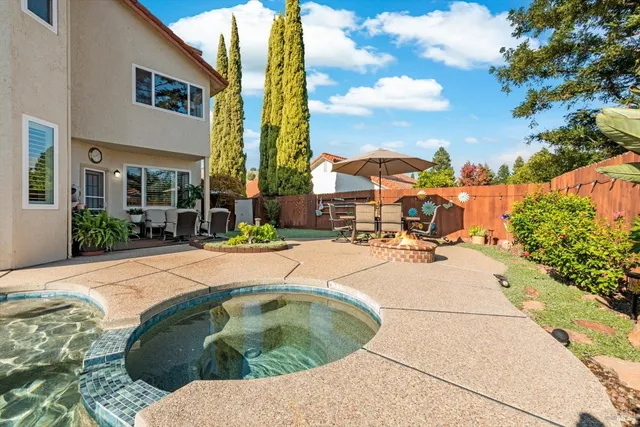 $850,000 | 736 Dellwood Court, Vacaville, CA 95688