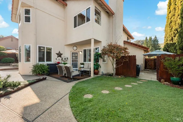 $850,000 | 736 Dellwood Court, Vacaville, CA 95688
