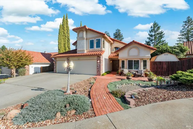 $850,000 | 736 Dellwood Court, Vacaville, CA 95688