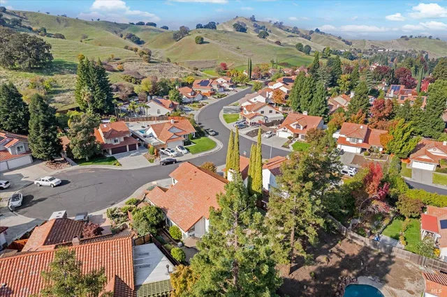 $850,000 | 736 Dellwood Court, Vacaville, CA 95688