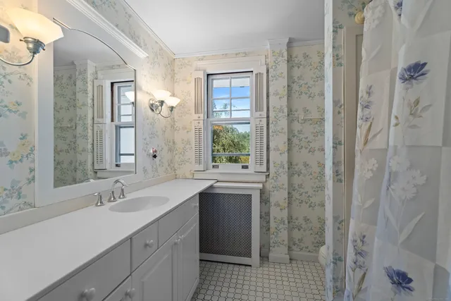 $924,900 | 845 Ocean Avenue, New London, CT 06320