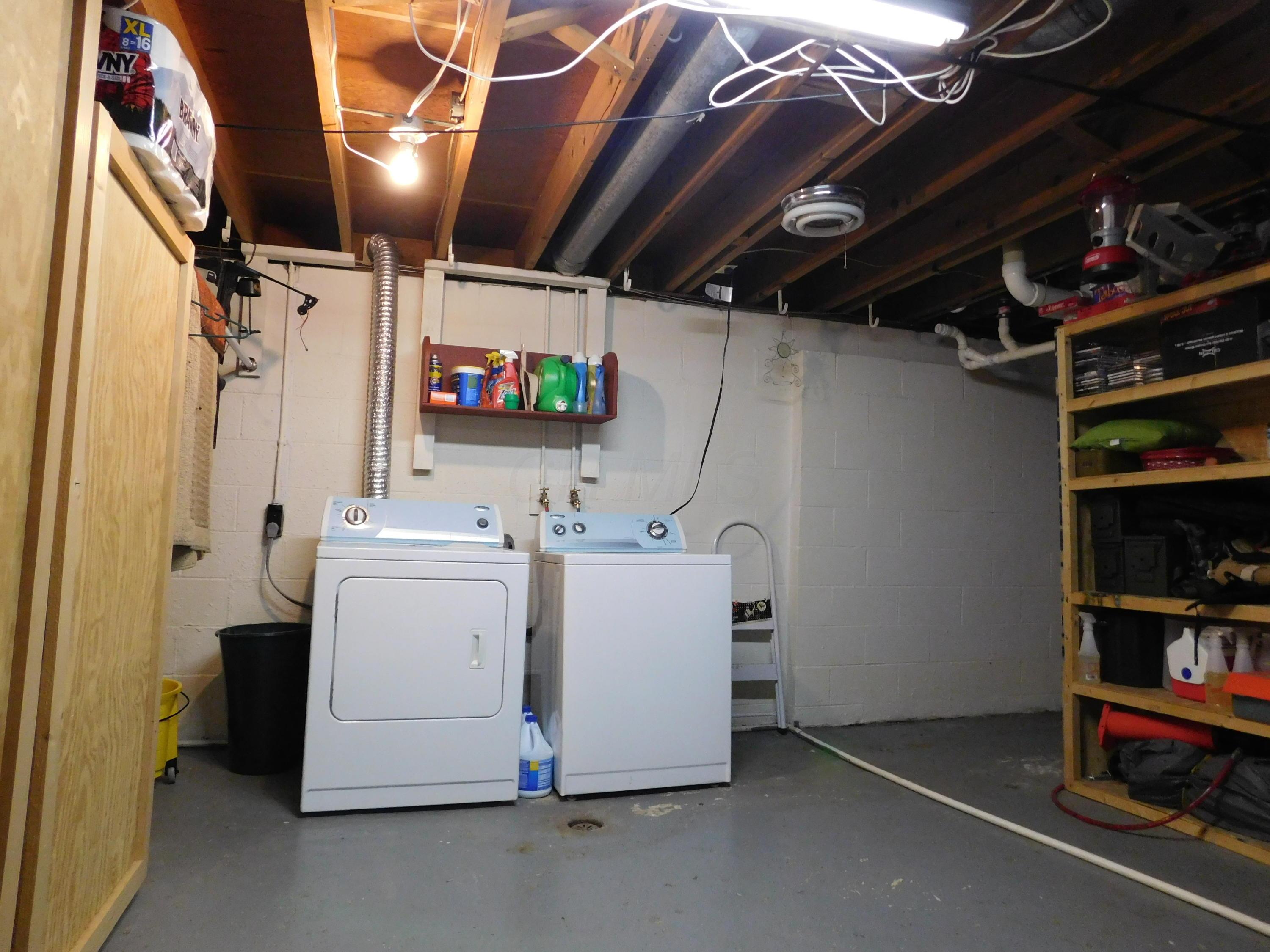 4038 Lynward Road Columbus, OH 43228 - Photo 19 of 29 Gallery Image 19