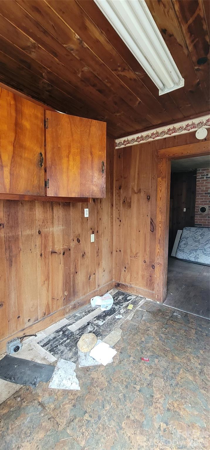 1939 River Road Lincolnton, NC 28092 - Photo 13 of 23 a view of a garage