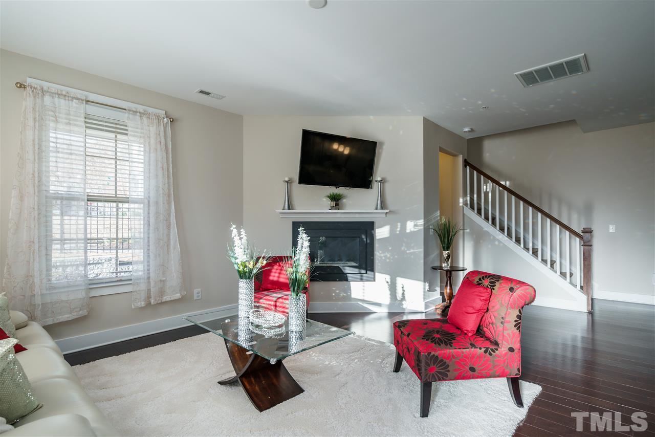9207 Torre Del Oro Place Raleigh, NC 27617 - Photo 3 of 29 Gallery Image 3