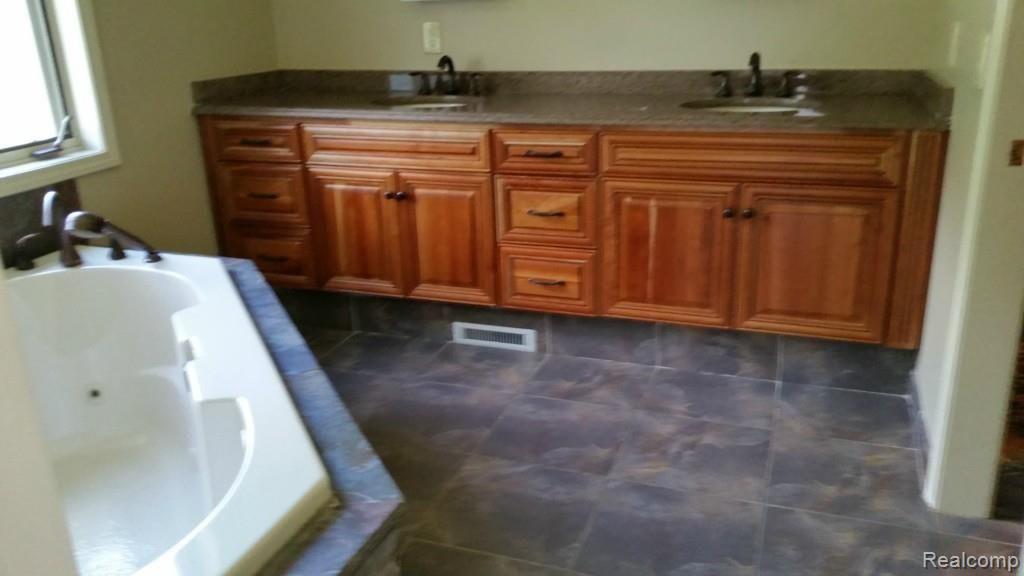 43058 Utica Road Sterling Heights, MI 48314 - Photo 9 of 12 July 2014 066.jpg