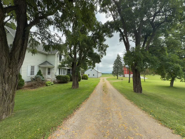$1,750,000 | 9258 Highway 76, Neenah, WI 54956