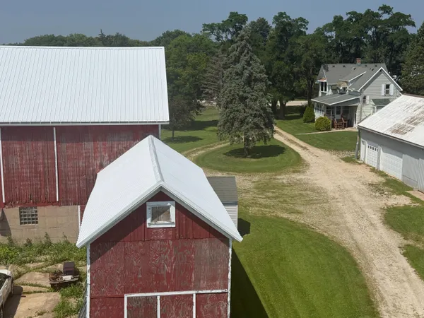 $1,750,000 | 9258 Highway 76, Clayton, WI 54956