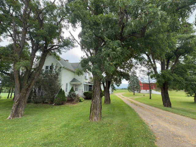 $1,750,000 | 9258 Highway 76, Neenah, WI 54956