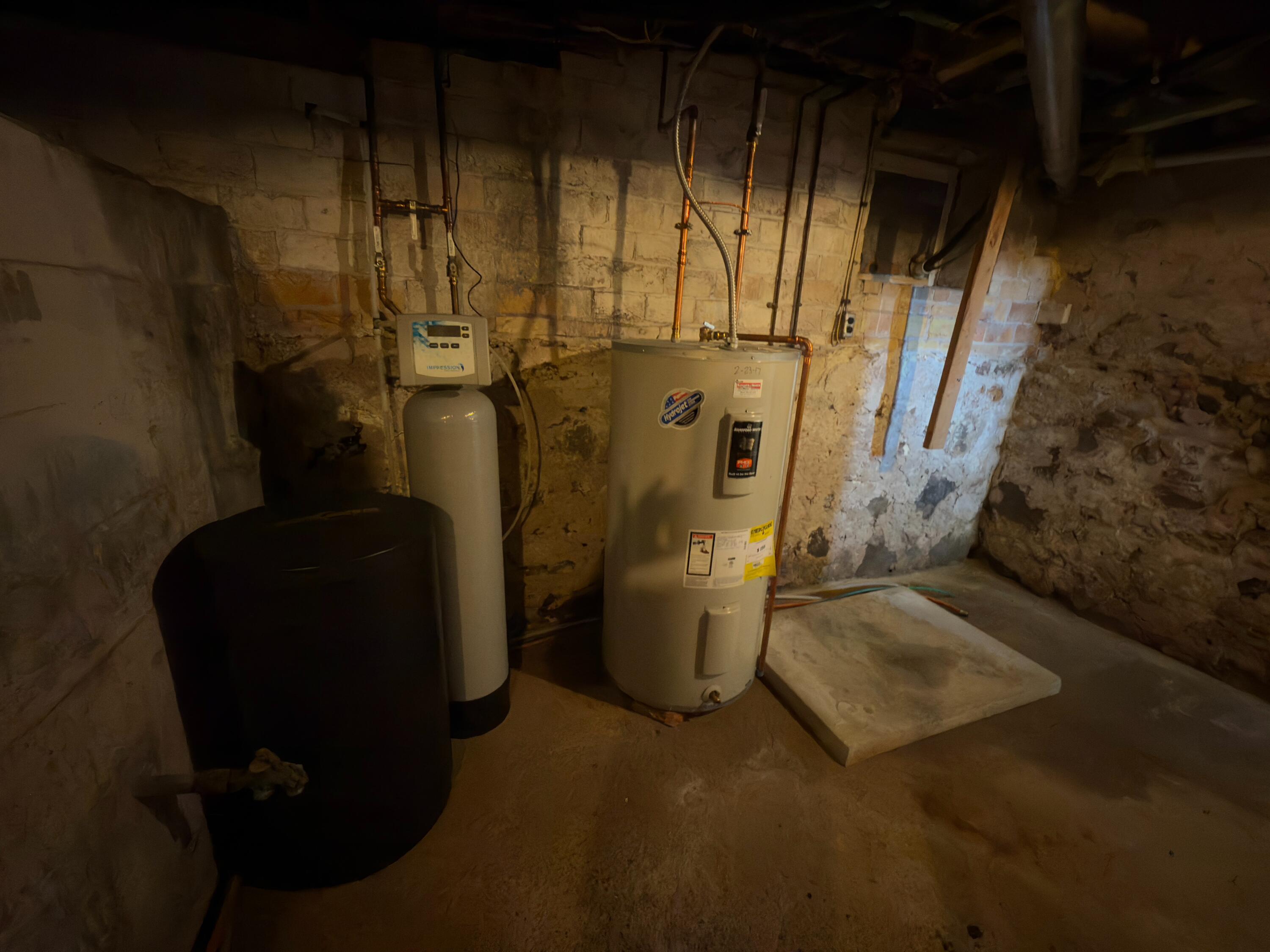 9258 Highway 76 Clayton, WI 54956 - Photo 44 of 83 Water Heater-Softener