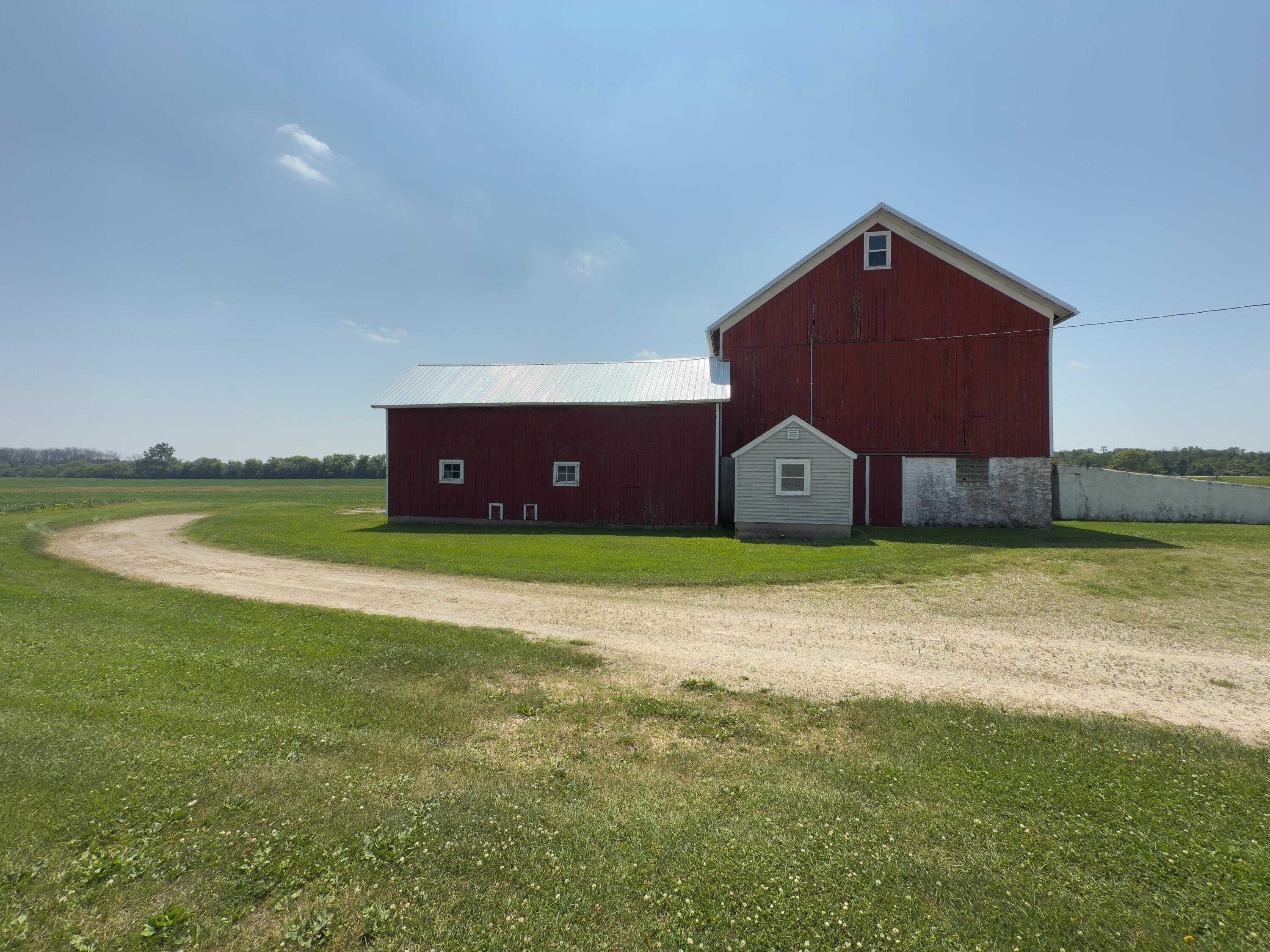 9258 Highway 76 Clayton, WI 54956 - Photo 47 of 83 Barn N to S