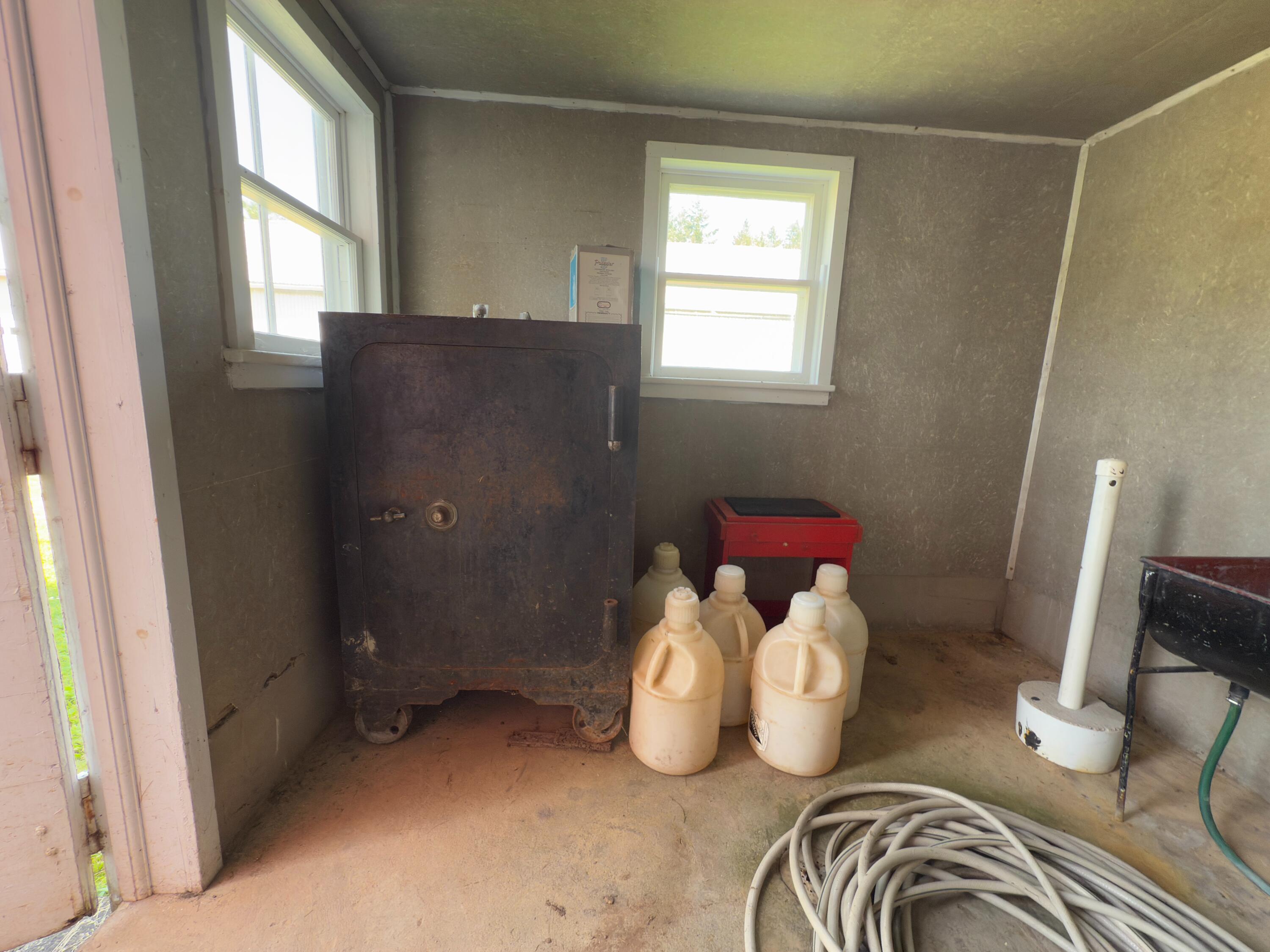 9258 Highway 76 Clayton, WI 54956 - Photo 49 of 83 Pump House Safe