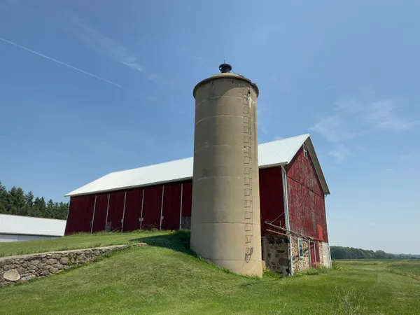 $1,750,000 | 9258 Highway 76, Clayton, WI 54956