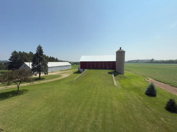 $1,750,000 | 9258 Highway 76, Clayton, WI 54956