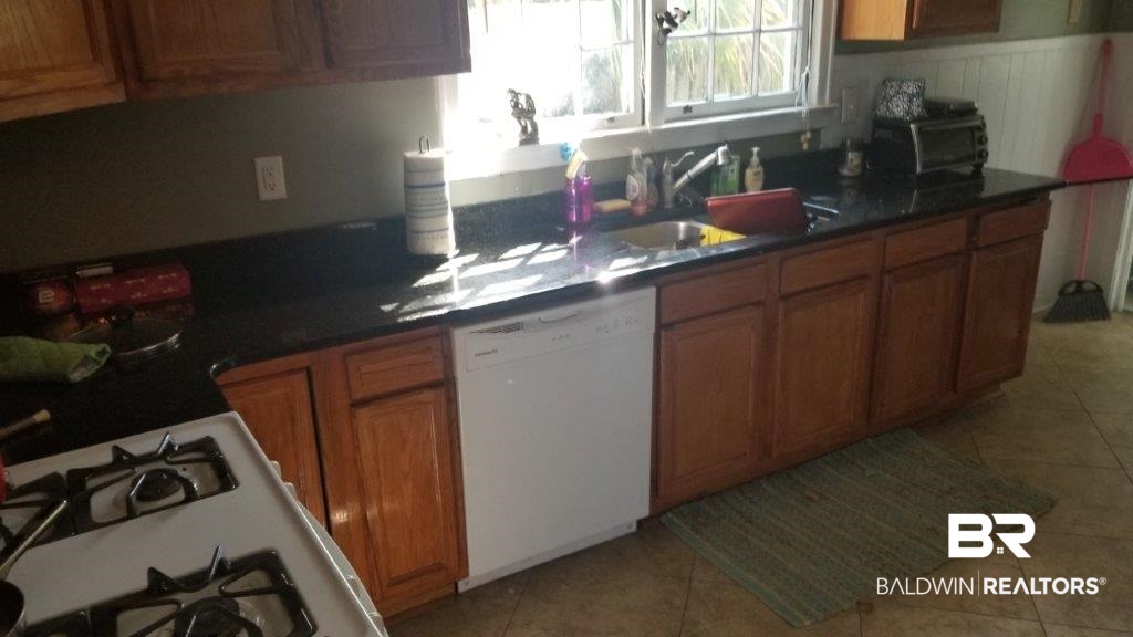7 Gladys Avenue Mobile, AL 36604 - Photo 15 of 17