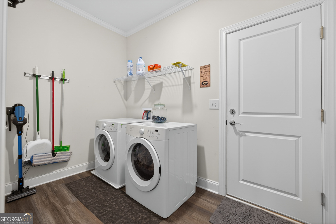 110 Magnolia Place Homer, GA 30547 - Photo 21 of 42 a utility room with dryer and washer