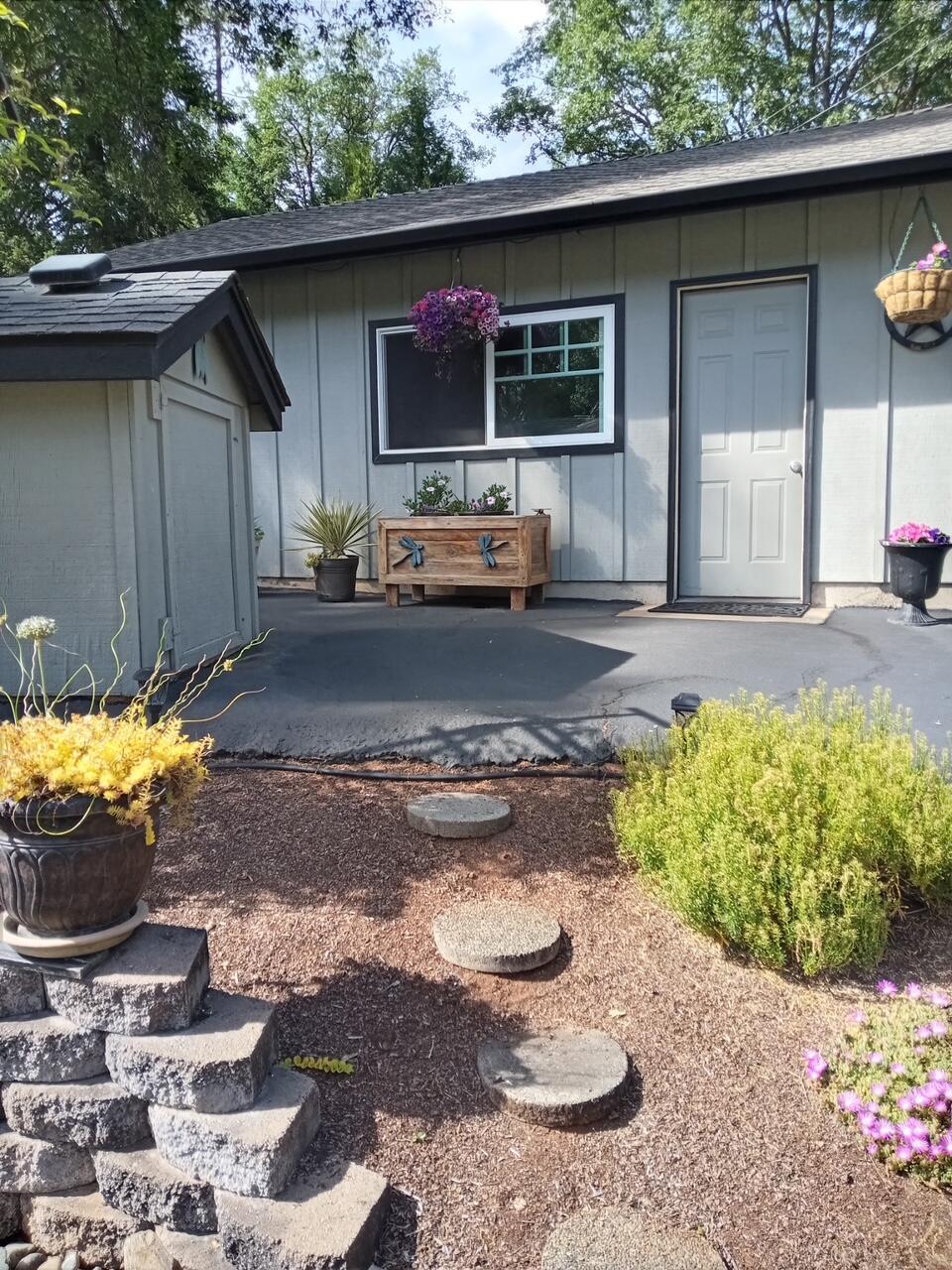 2164 Russell Road Merlin, OR 97532 - Photo 28 of 52 4937835494160919087