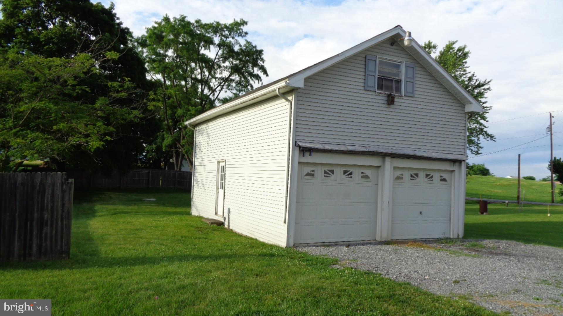 2165 Newville Road Carlisle, PA 17015 - Photo 2 of 14 Gallery Image 2