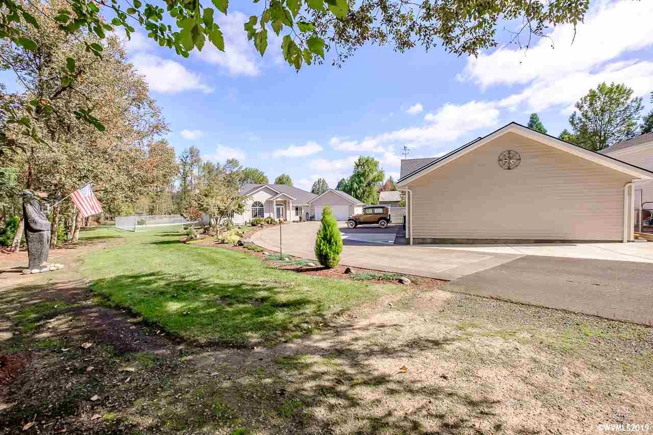 2595 Northwest Gibson Hill Road Albany, OR 97321 - Photo 38 of 41