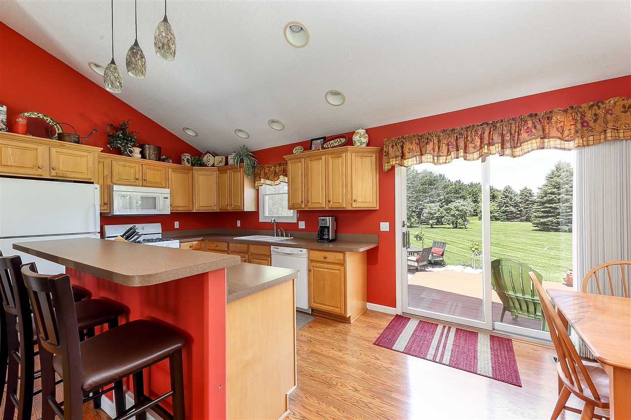 982 Strohm Road Traverse City, MI 49696 - Photo 13 of 43 1862779-12.JPG