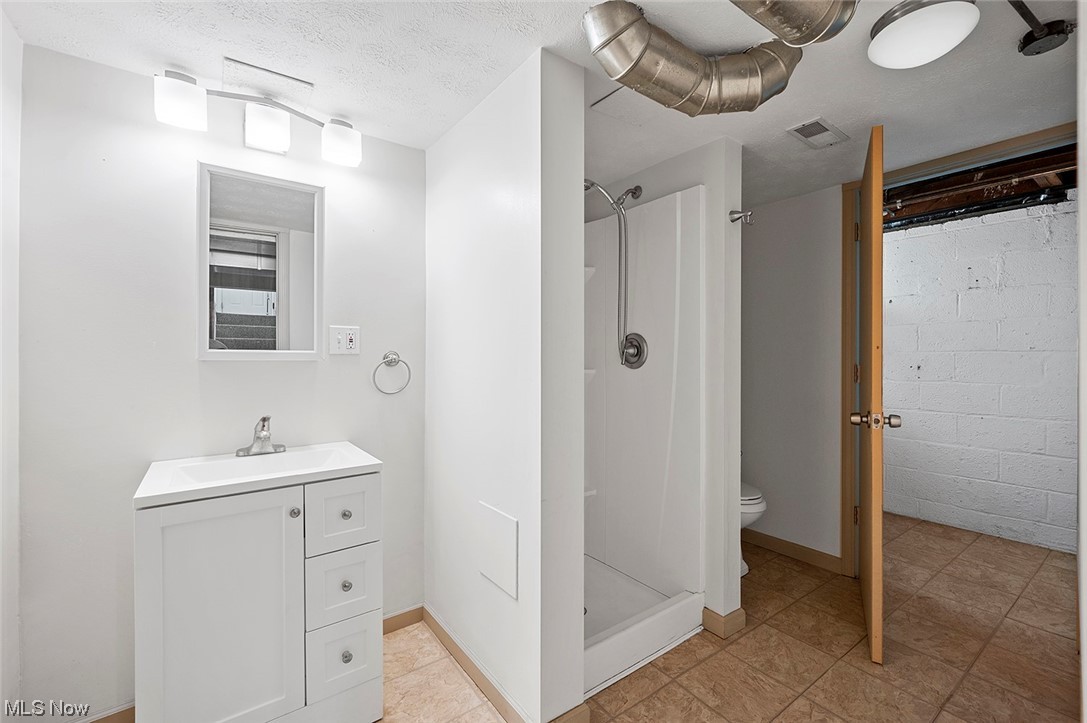 13816 Granger Road Cleveland, OH 44125 - Photo 25 of 27 Gallery Image 25