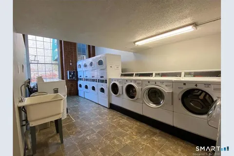 $212,000 | 150 Yantic Street, Unit 156, Norwich, CT 06360