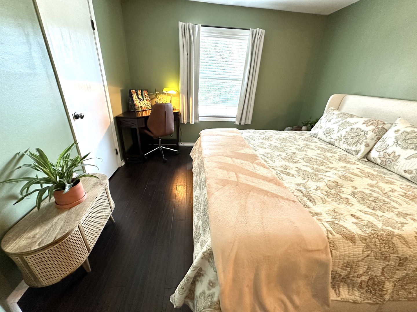 1300 McDowell Road, Unit 202 Naperville, IL 60563 - Photo 17 of 26 Gallery Image 17