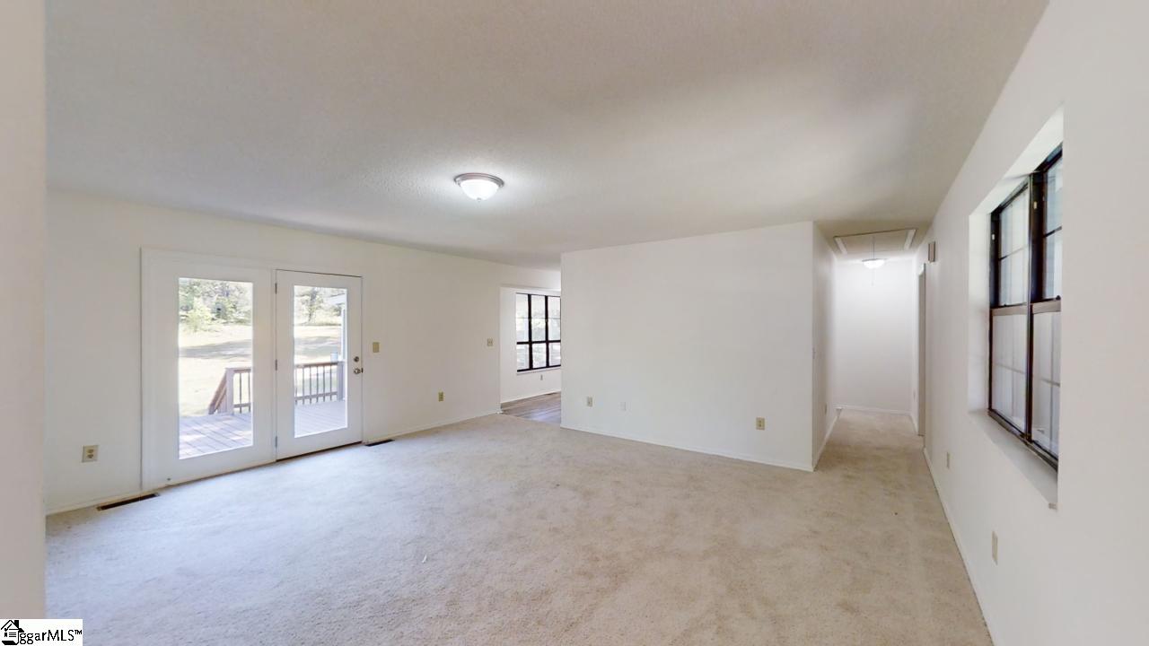 205 Ponder Road Greer, SC 29651 - Photo 5 of 36