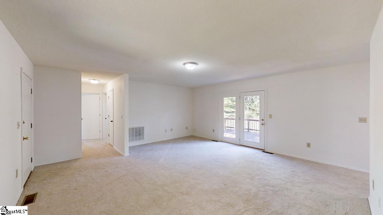 205 Ponder Road Greer, SC 29651 - Photo 6 of 36