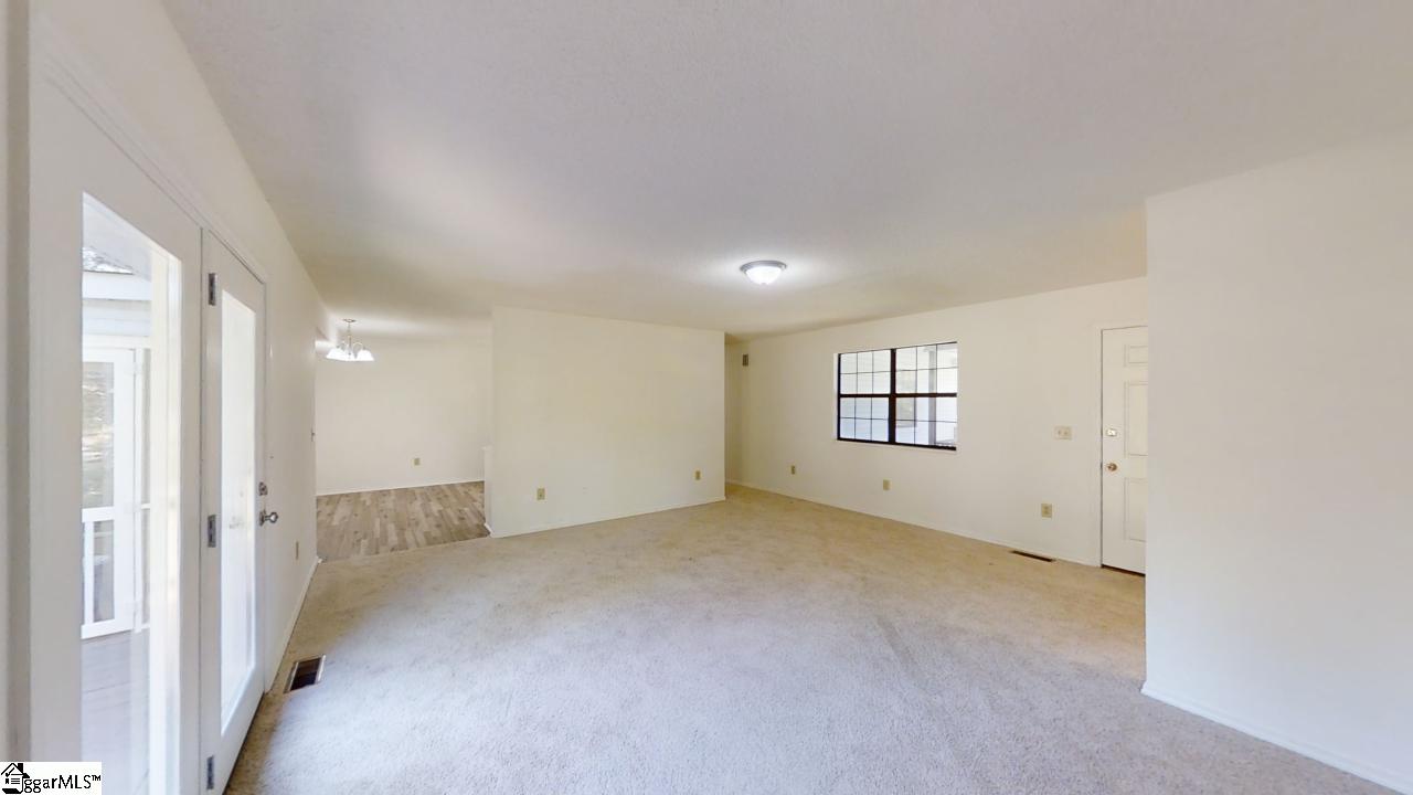 205 Ponder Road Greer, SC 29651 - Photo 7 of 36
