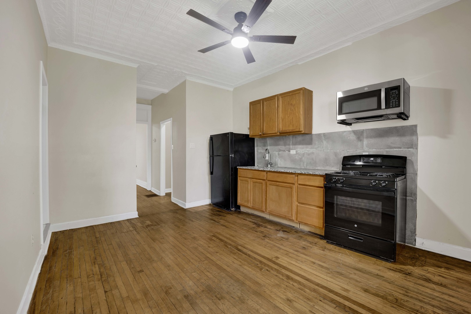 614 South Loomis Street, Unit 1 Chicago, IL 60607 - Photo 11 of 28