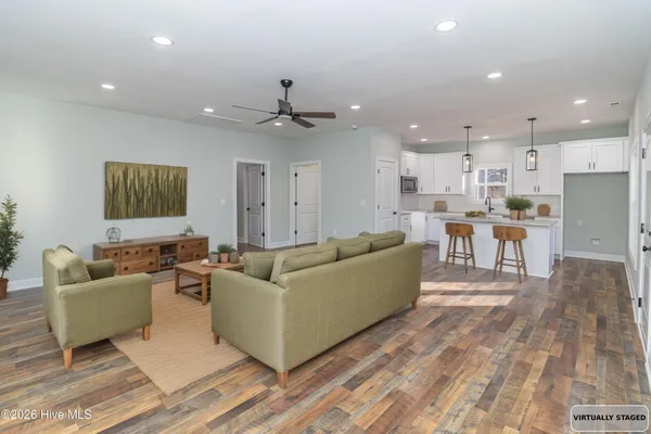 $327,500 | 105 Franklin Street, La Grange, NC 28551