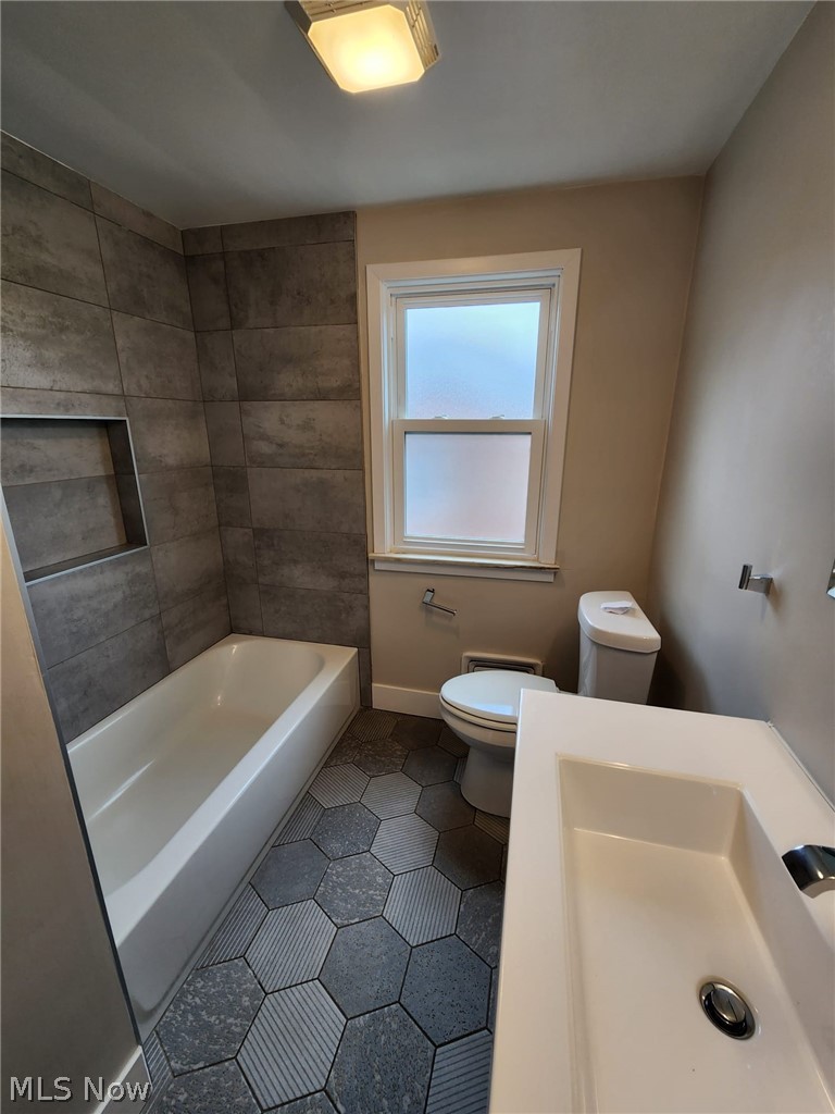 2536 Claver Road University Heights, OH 44118 - Photo 15 of 21