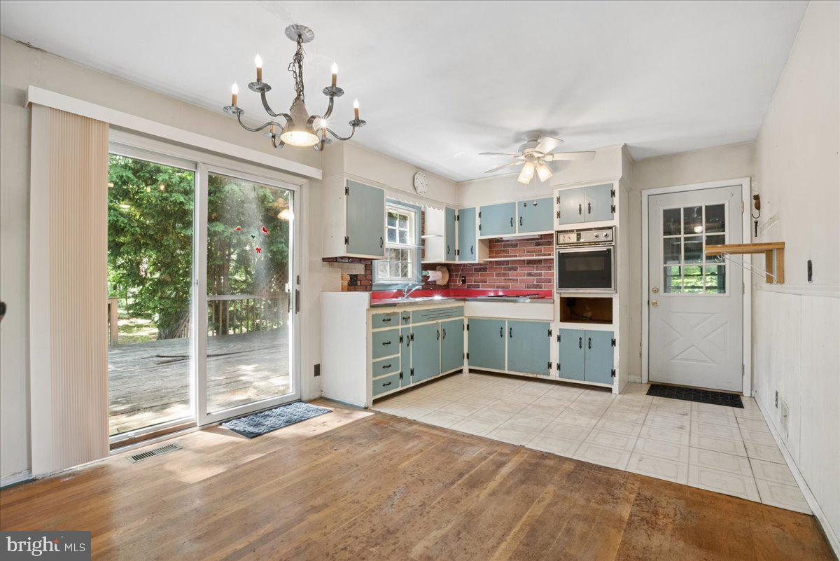 171 1 Mile Road Cranbury, NJ 08512 - Photo 11 of 39 Kitchen/Dining