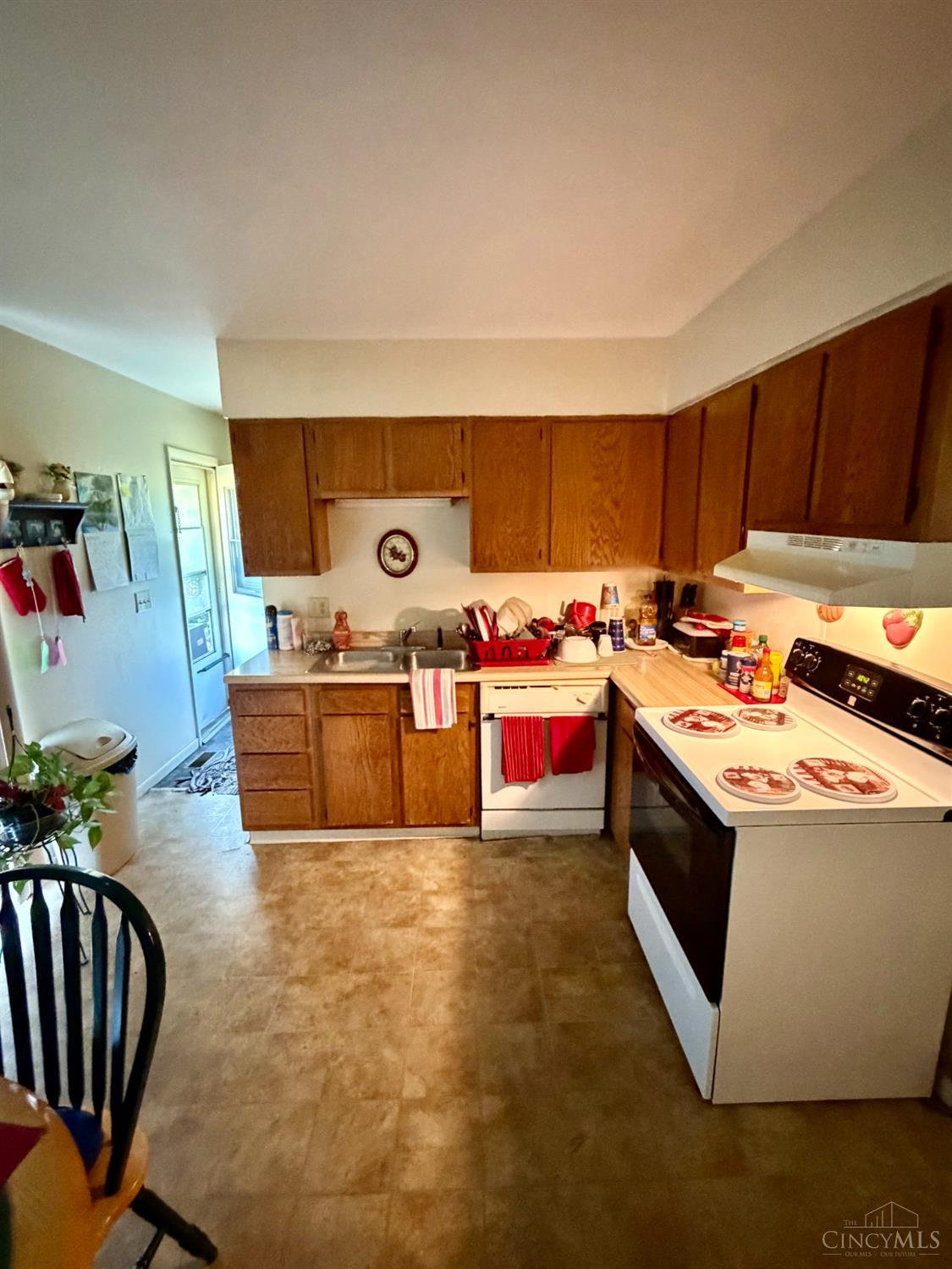11448 Geneva Road Cincinnati, OH 45240 - Photo 2 of 11