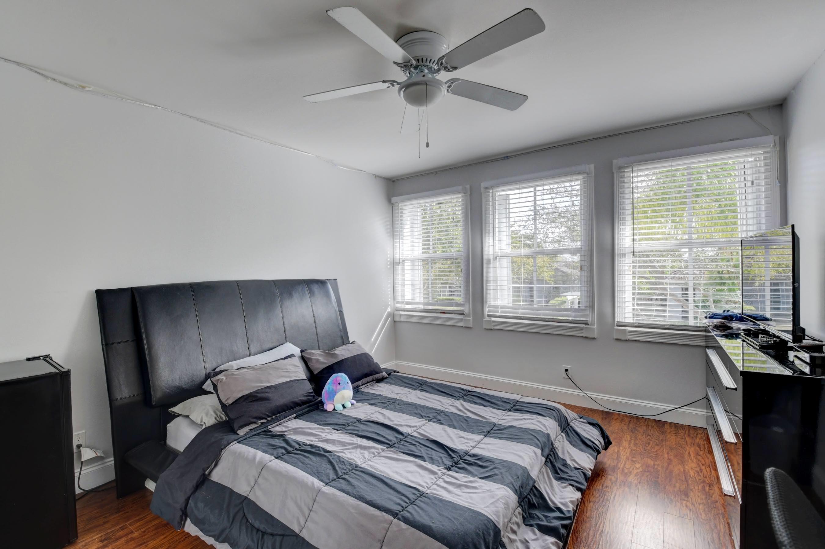 5843 Northwest 40th Terrace Boca Raton, FL 33496 - Photo 21 of 41 Bedroom 3