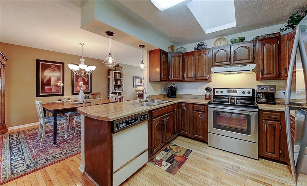 63 Underhill Road Hendersonville, NC 28792 - Photo 13 of 29 Gallery Image 13