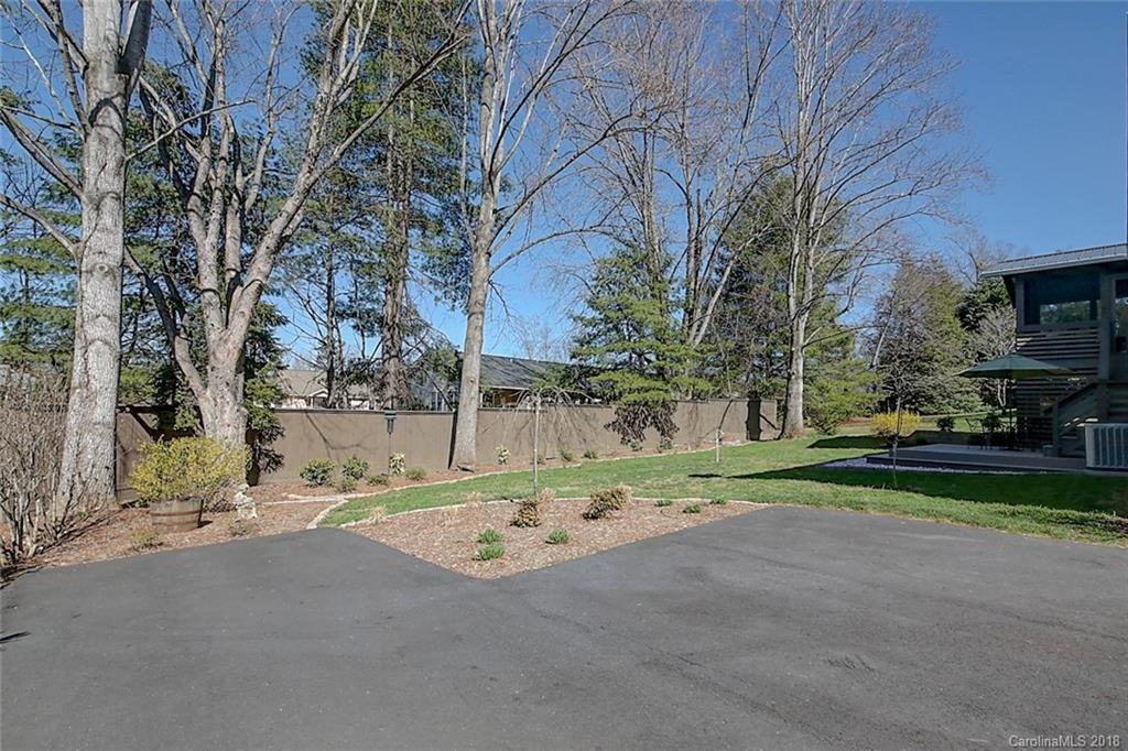 63 Underhill Road Hendersonville, NC 28792 - Photo 25 of 29 Gallery Image 25