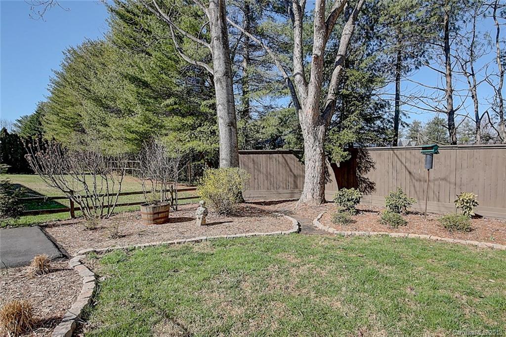 63 Underhill Road Hendersonville, NC 28792 - Photo 26 of 29 Gallery Image 26
