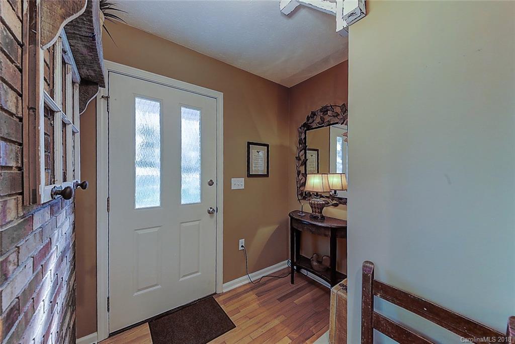 63 Underhill Road Hendersonville, NC 28792 - Photo 5 of 29 Gallery Image 5