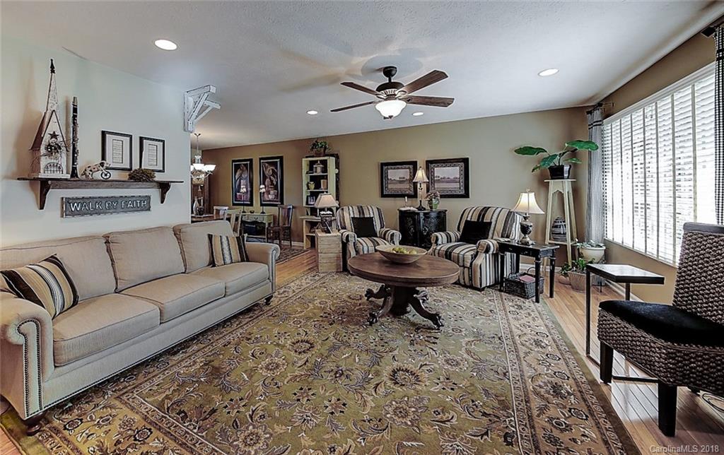 63 Underhill Road Hendersonville, NC 28792 - Photo 7 of 29 Gallery Image 7