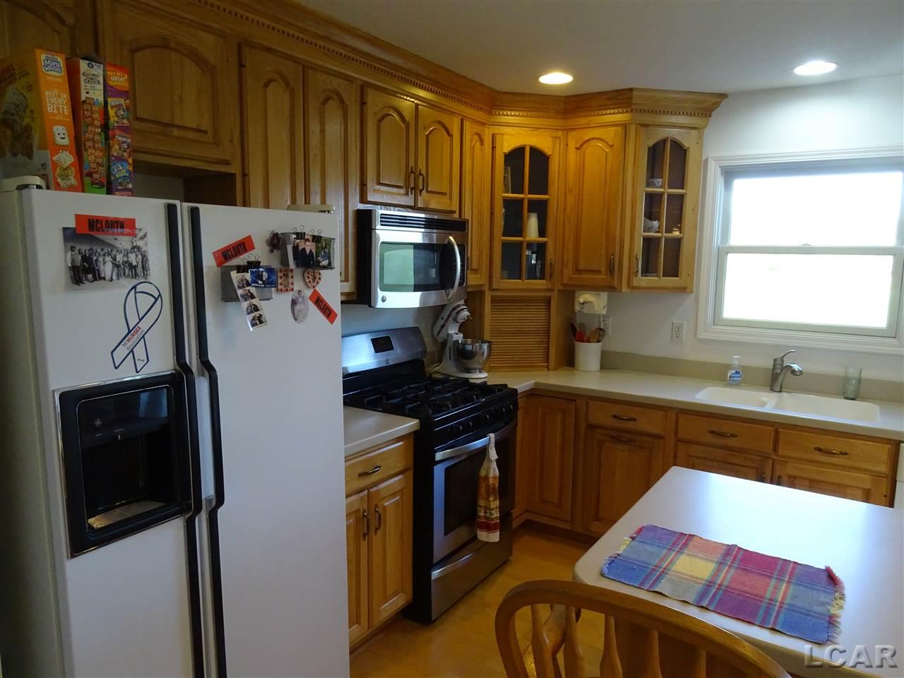 17210 Cole Road Addison, MI 49220 - Photo 13 of 27 50025801-12.JPG