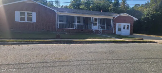 $200,000 | 102 North Cypress Street, Kinston, NC 28501