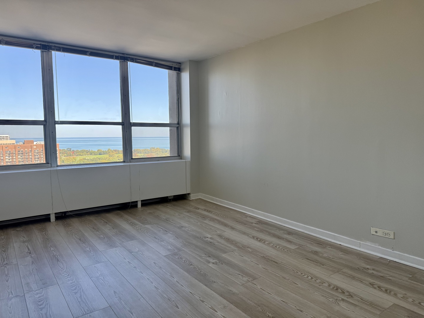 655 West Irving Park Road, Unit 2808 Chicago, IL 60613 - Photo 13 of 18 Gallery Image 13