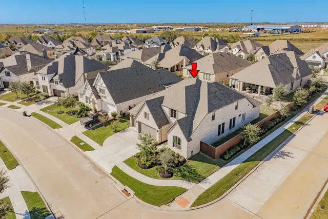 $555,000 | 10102 Brush Way, Rosharon, TX 77583