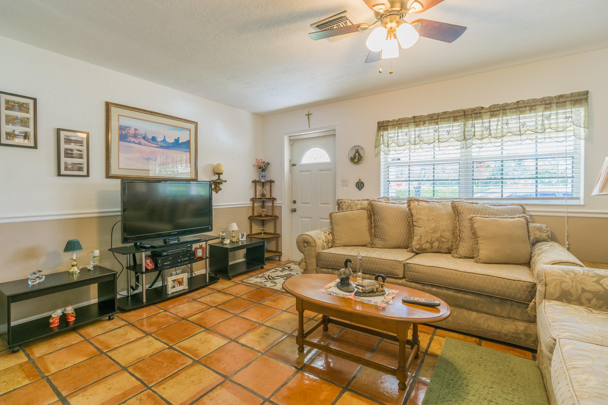 2655 Richard Road North Palm Beach, FL 33403 - Photo 3 of 26 2655_richard_road_MLS_HID1096259_ROOMliv