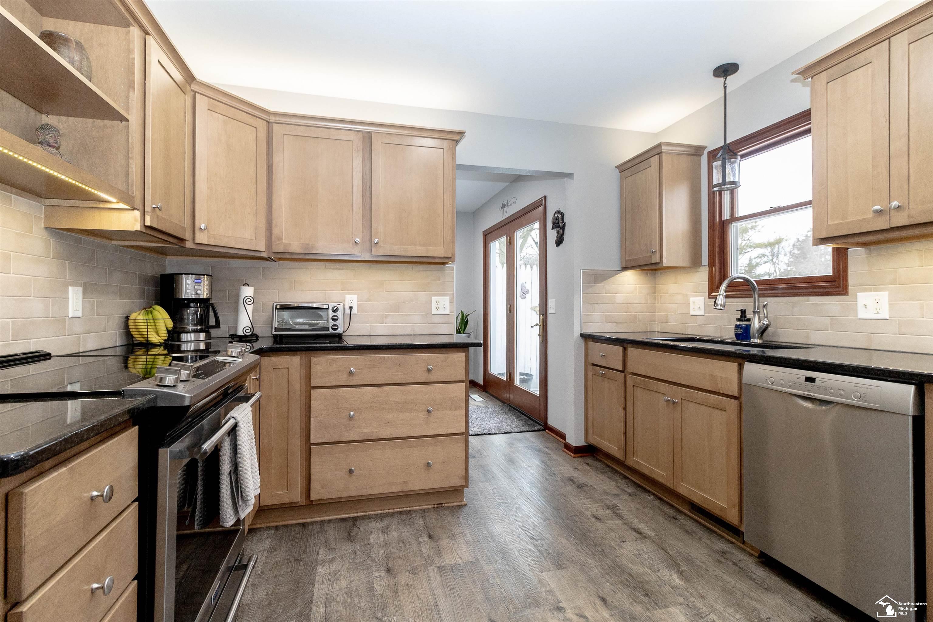 8450 Summerfield Road Lambertville, MI 48144 - Photo 12 of 44 50165295-9e3900c4-6bad-409a-b575-df35eea26624.JPG