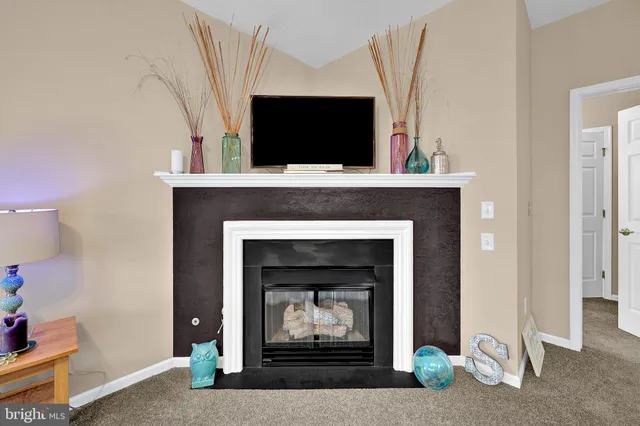 $2,300 | 60 Kyle Way, Ewing, NJ 08628