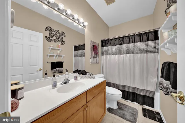 $2,300 | 60 Kyle Way, Ewing, NJ 08628